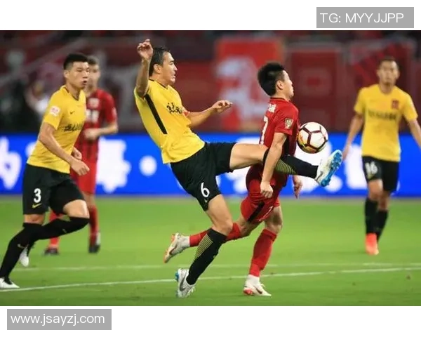 杭州足球队在冠军赛中的速度优势分析与表现点评